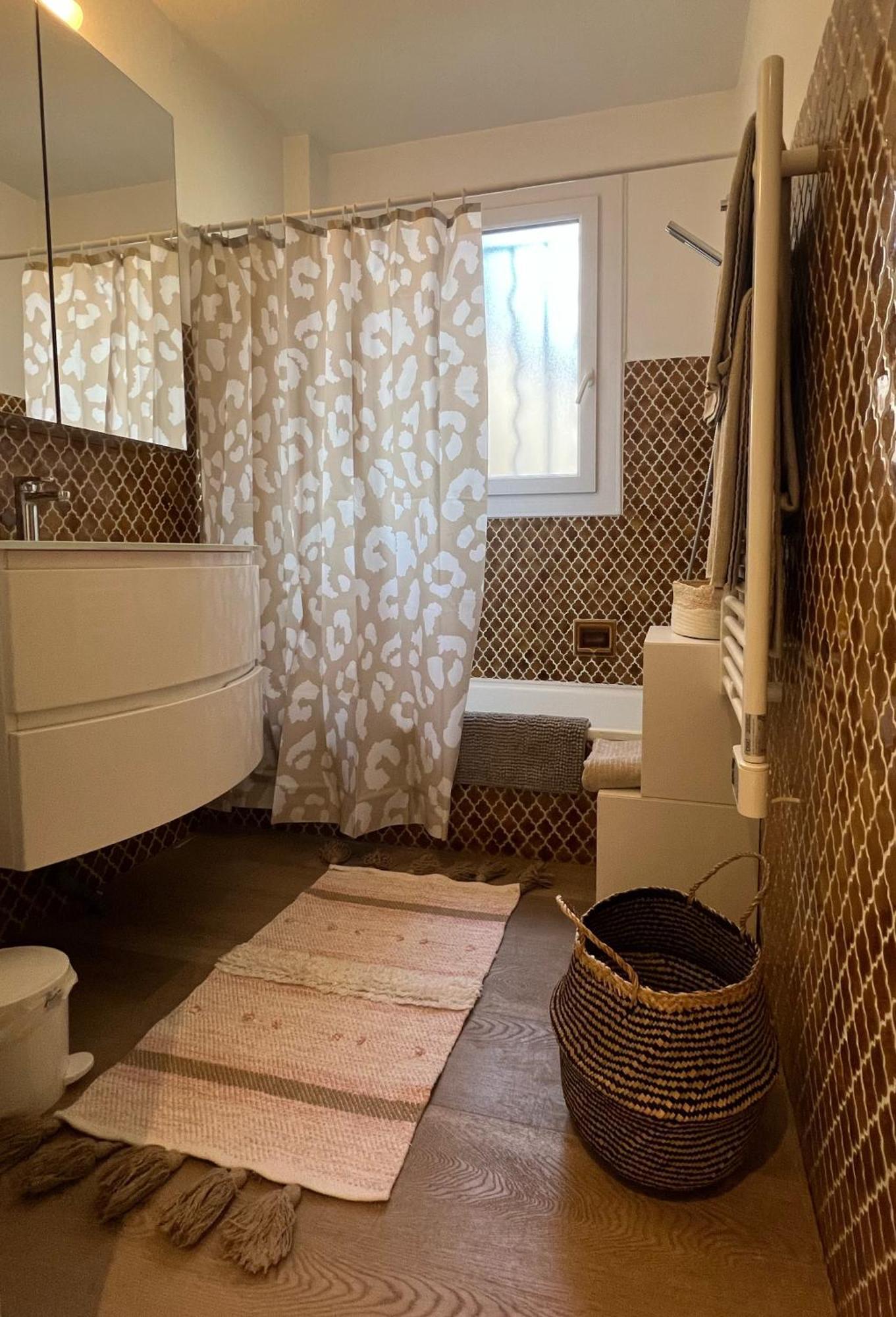 Superbe Appartement Avec Terrasse Jardin Et Parking Prive サントロペ エクステリア 写真